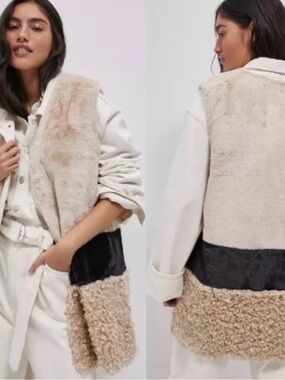 Anthropologie Beige and Black Colorblock Teddy Vest